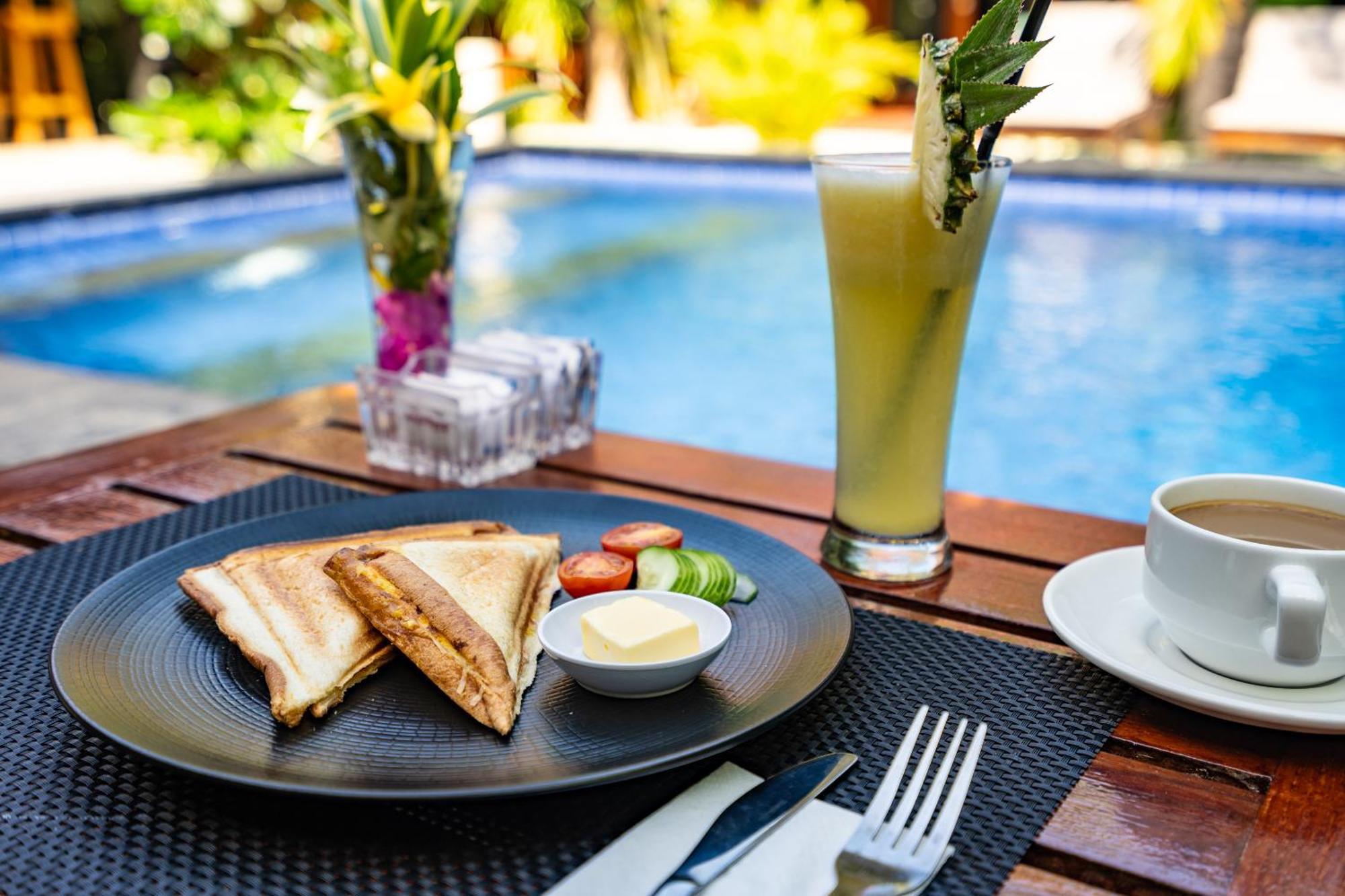 Senang Villa Gili Islands Exterior photo