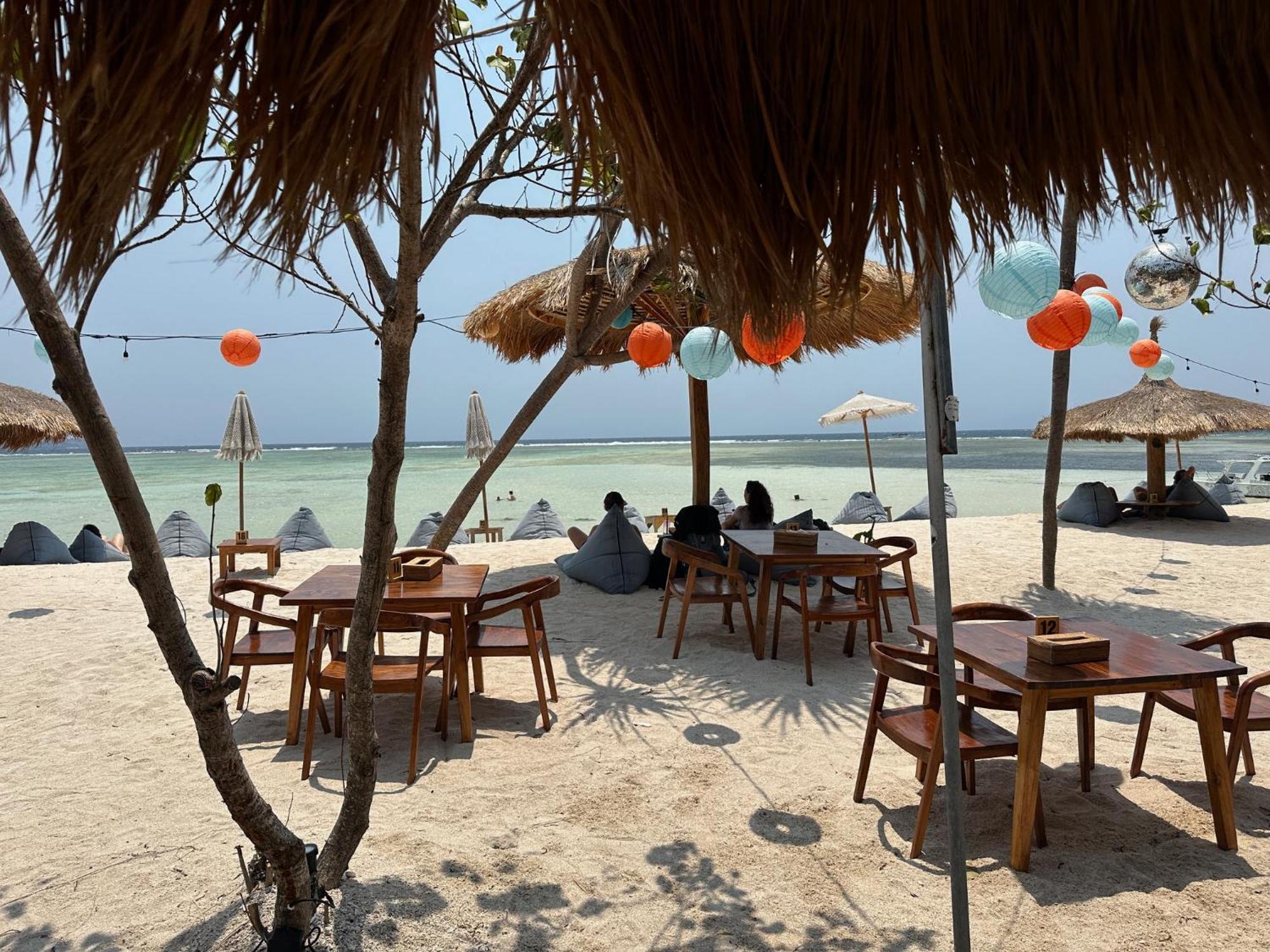 Senang Villa Gili Islands Exterior photo