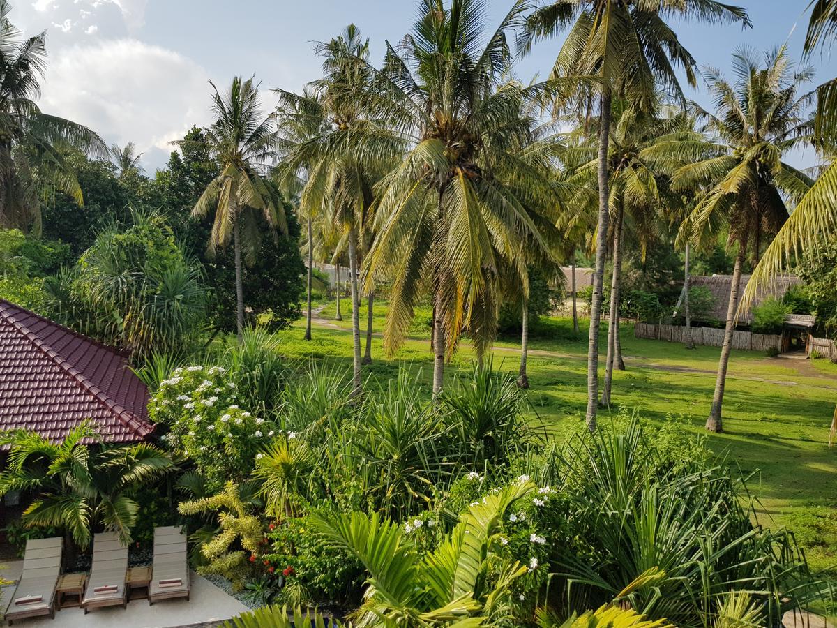 Senang Villa Gili Islands Exterior photo