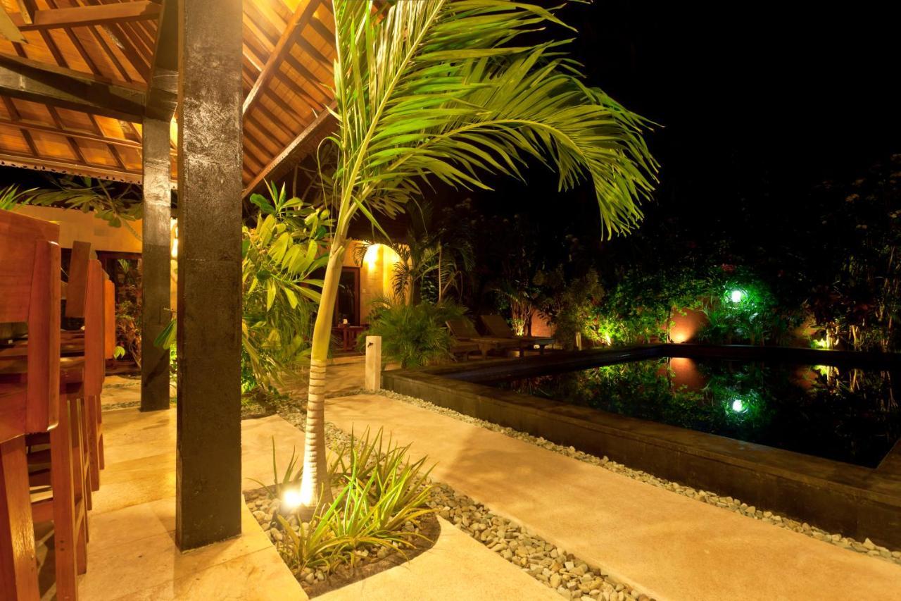 Senang Villa Gili Islands Exterior photo