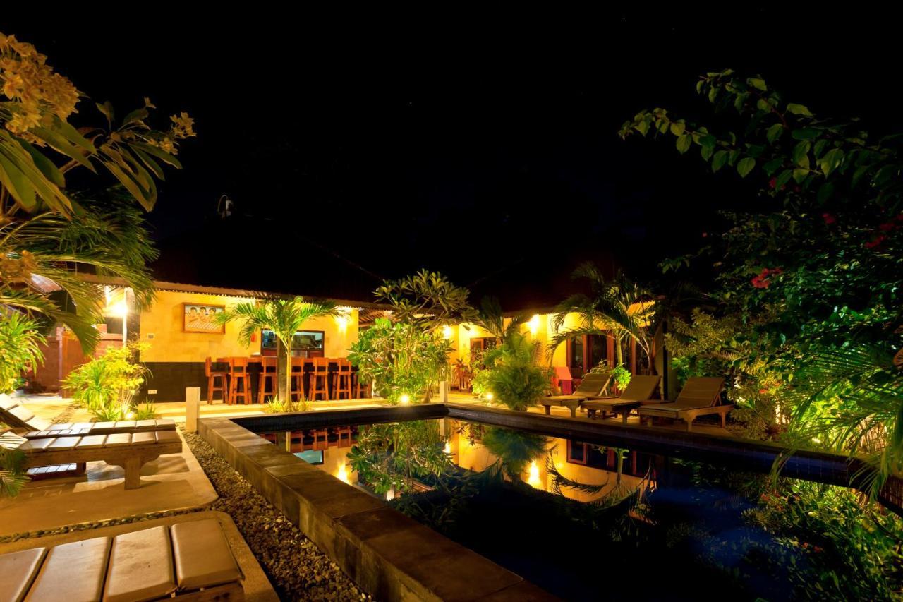 Senang Villa Gili Islands Exterior photo