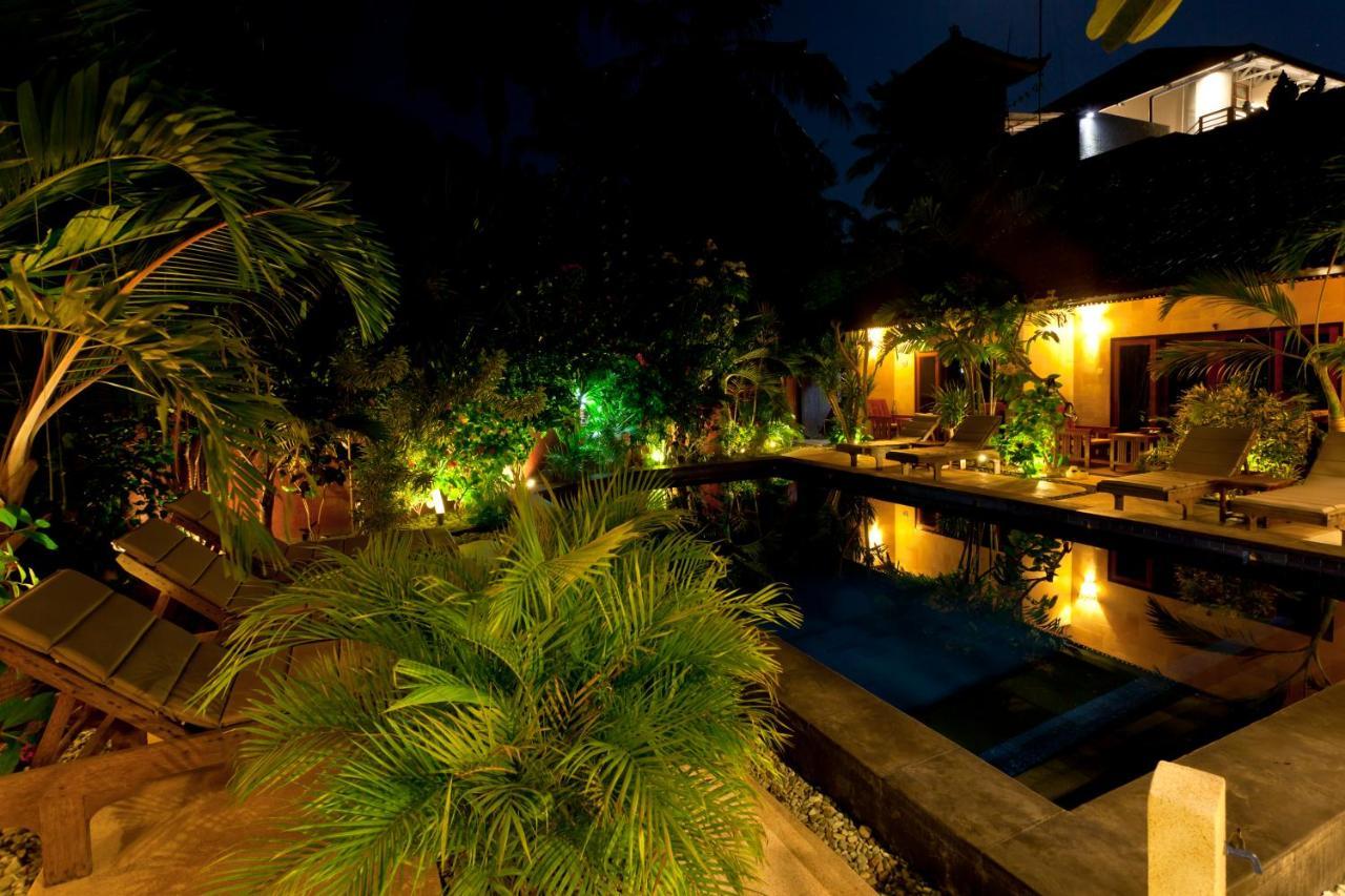 Senang Villa Gili Islands Exterior photo